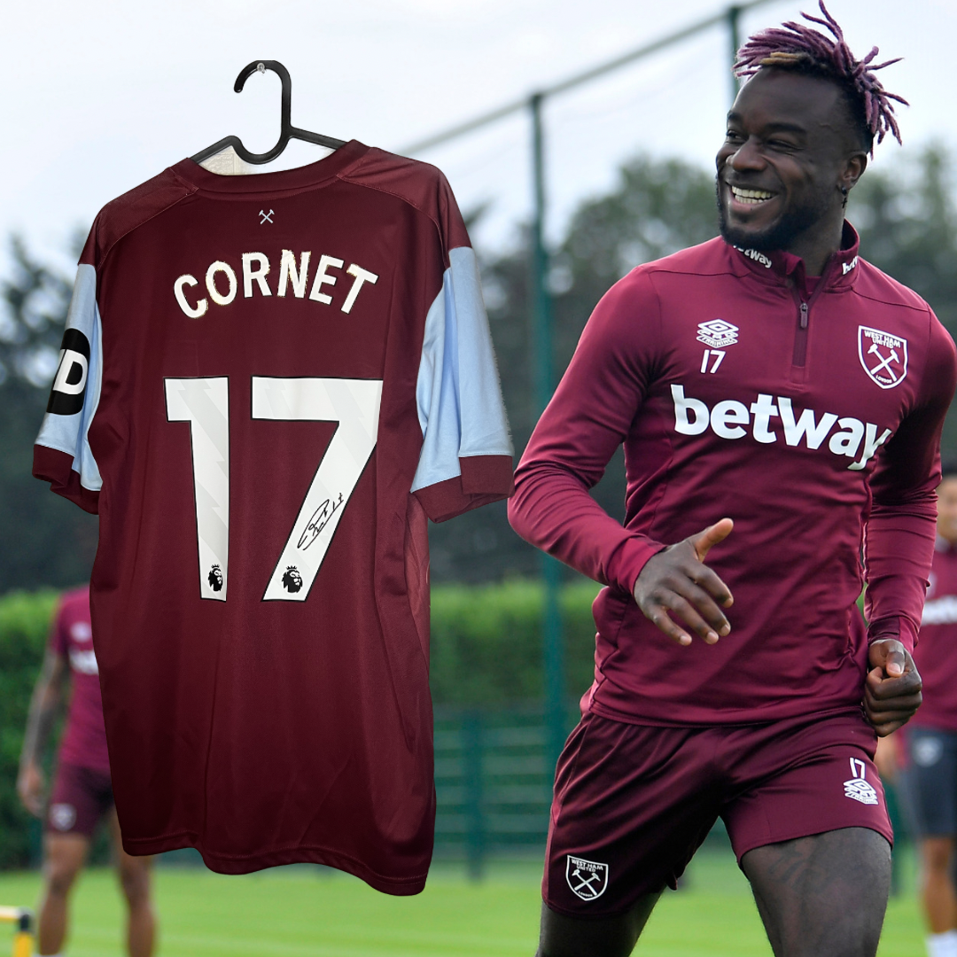 Cornet signed West Ham shirt