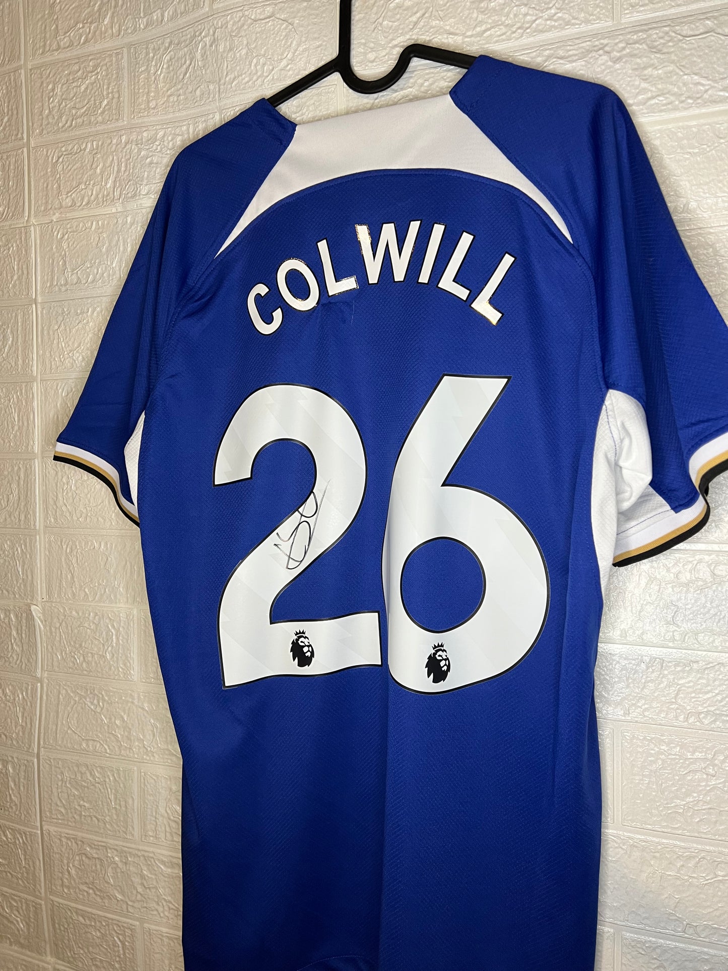 Colwill signed Chelsea shirt