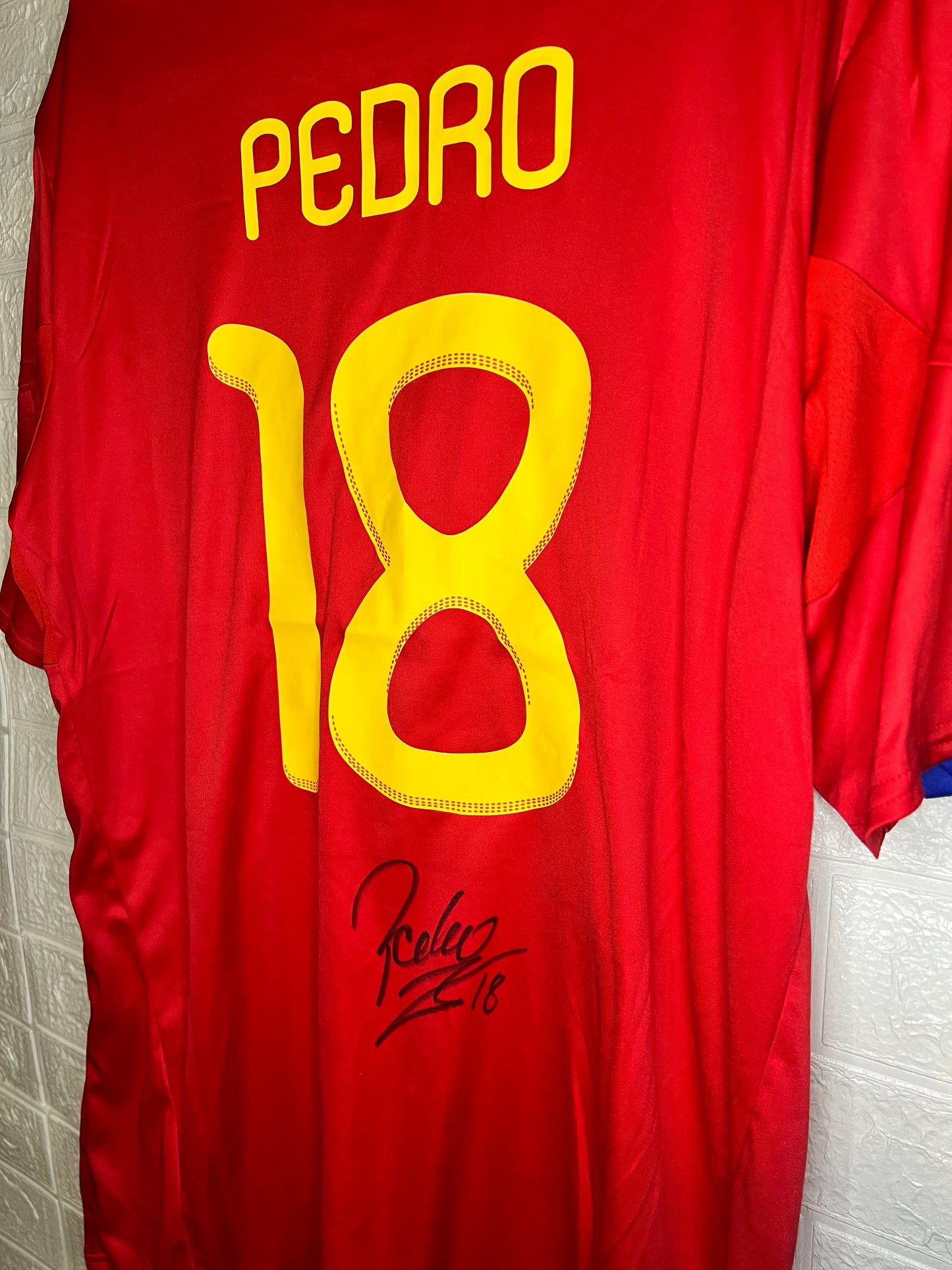 Pedro signed Spain World Cup 2010 shirt